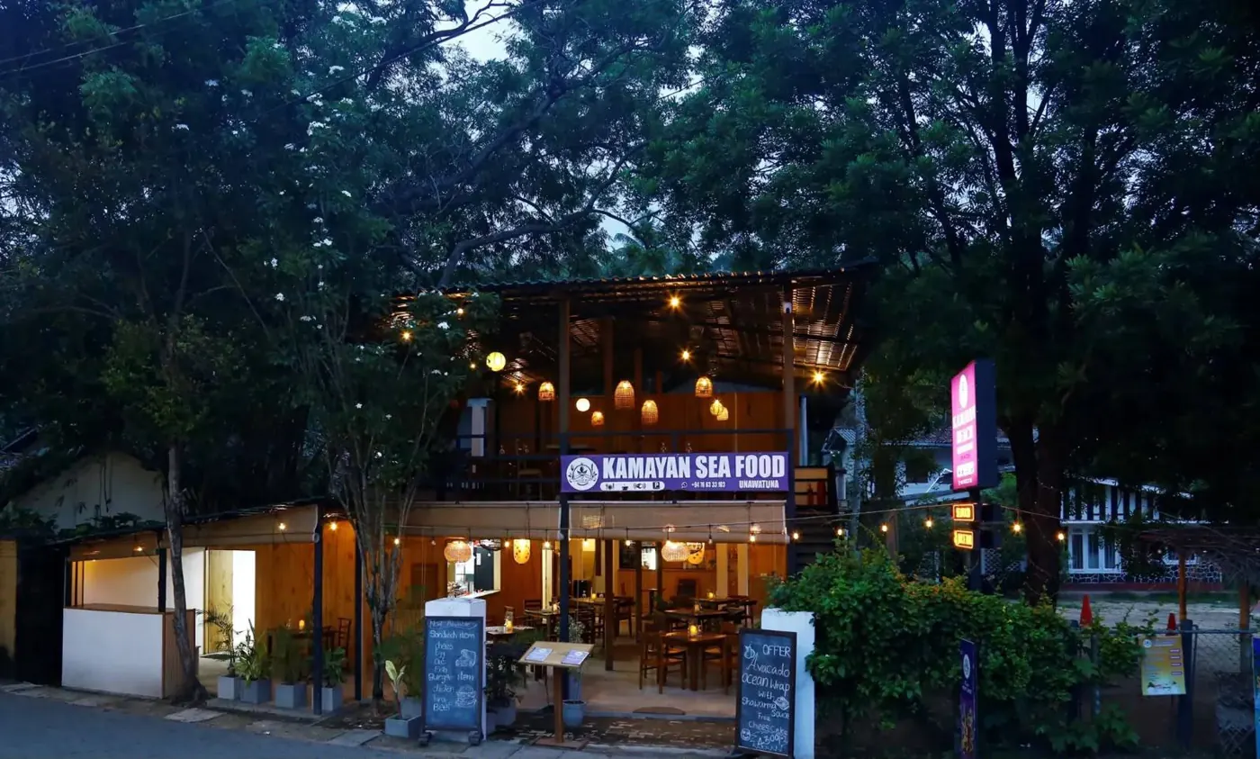 Kamayan Sea Food restaurant on Yaddehimulla Road at dusk